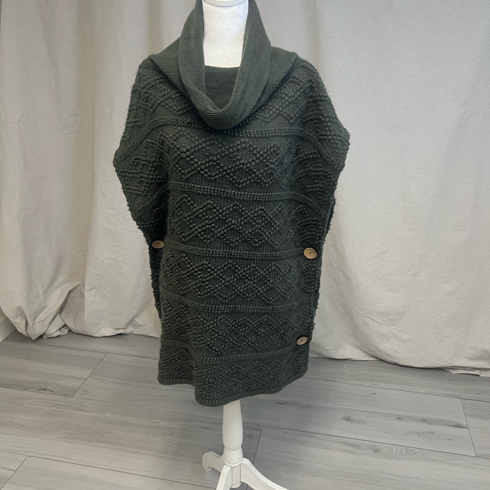 Cable Knit Cowl Neck Poncho/Shrug Army Green Sz‎ L